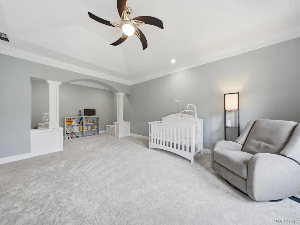 2365 Melton Drive Howell City, MI 48843