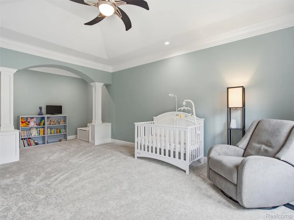 2365 Melton Drive Howell City, MI 48843