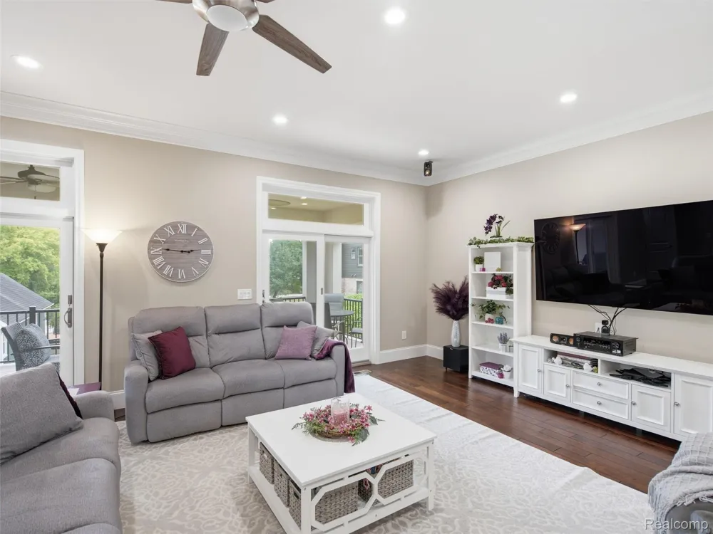 2365 Melton Drive Howell City, MI 48843