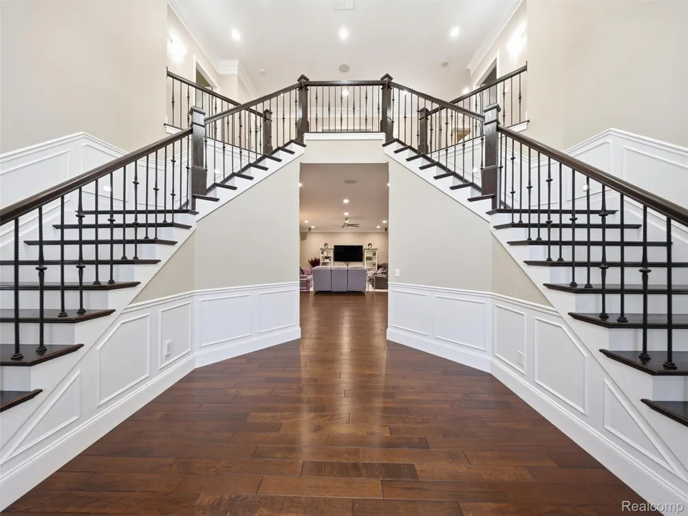 2365 Melton Drive Howell City, MI 48843