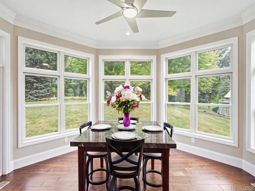 2365 Melton Drive Howell City, MI 48843
