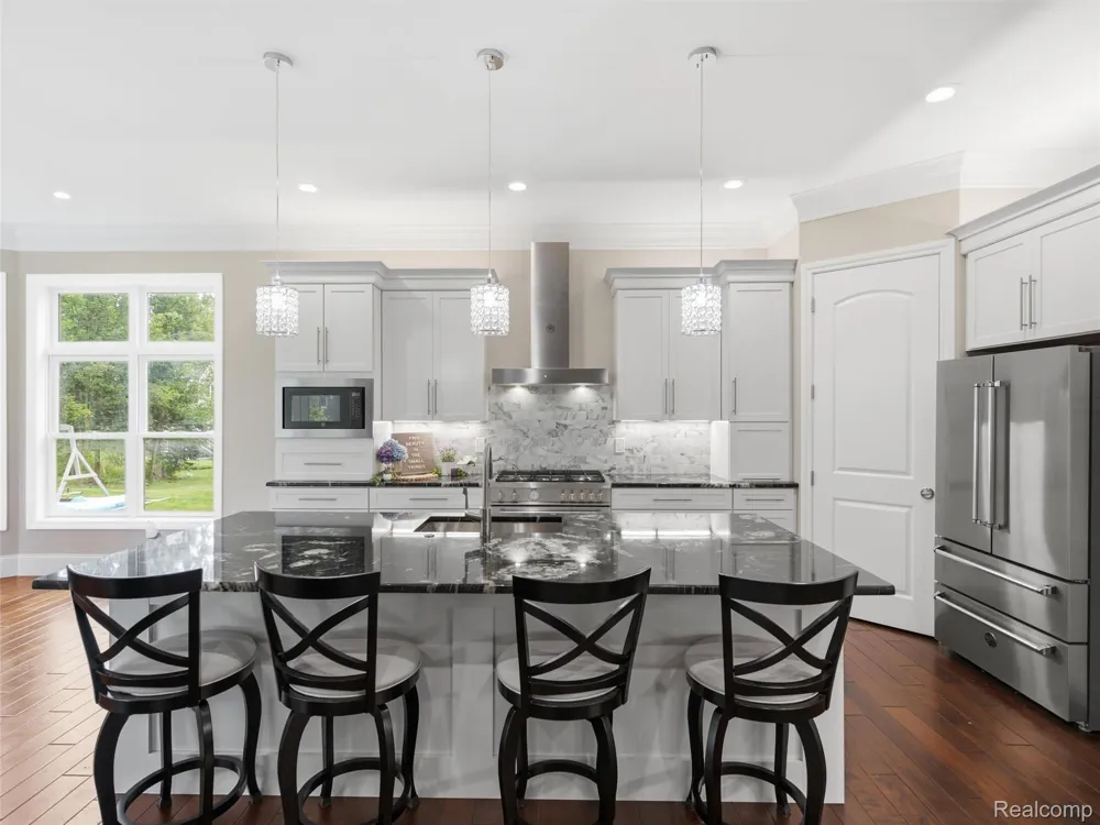 2365 Melton Drive Howell City, MI 48843