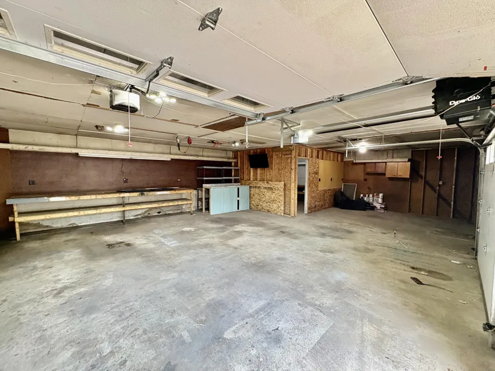 70 Hillcrest Avenue Hobart, IN 46342