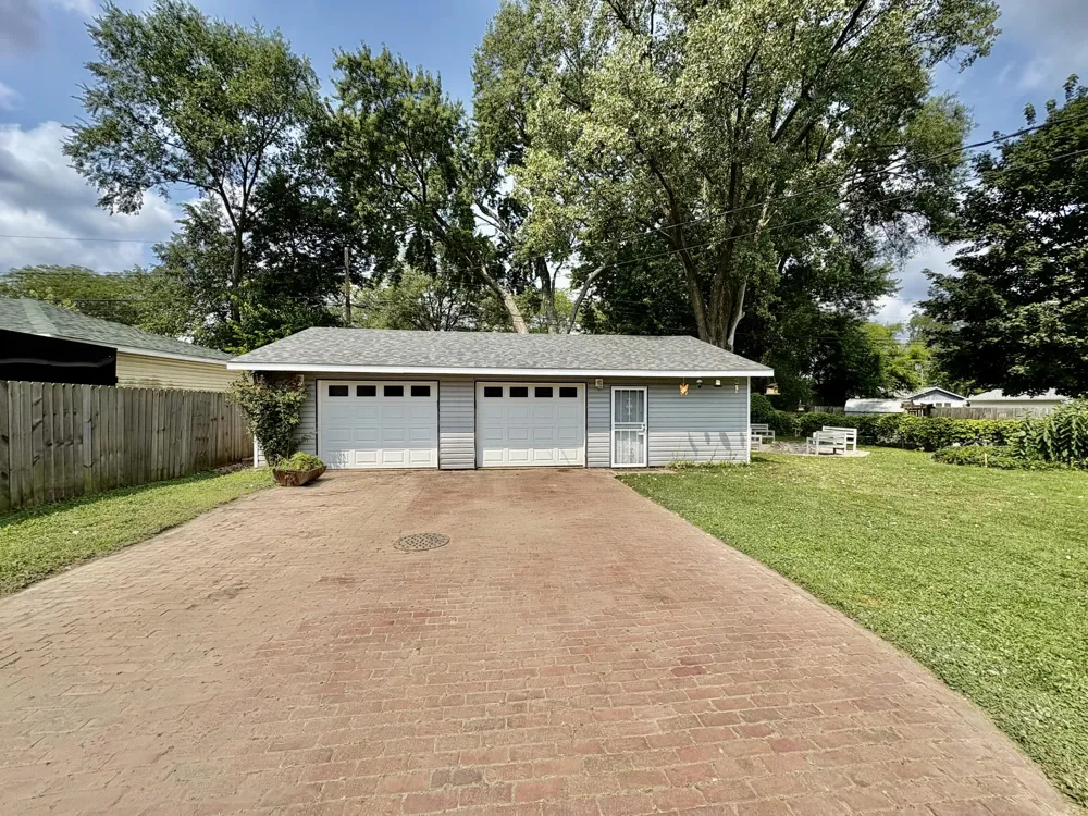 70 Hillcrest Avenue Hobart, IN 46342