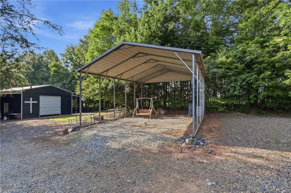 6193 Tri-county Drive Gibsonville, NC 27249