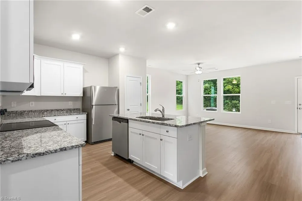 2124 Willow Glen Drive Graham, NC 27253