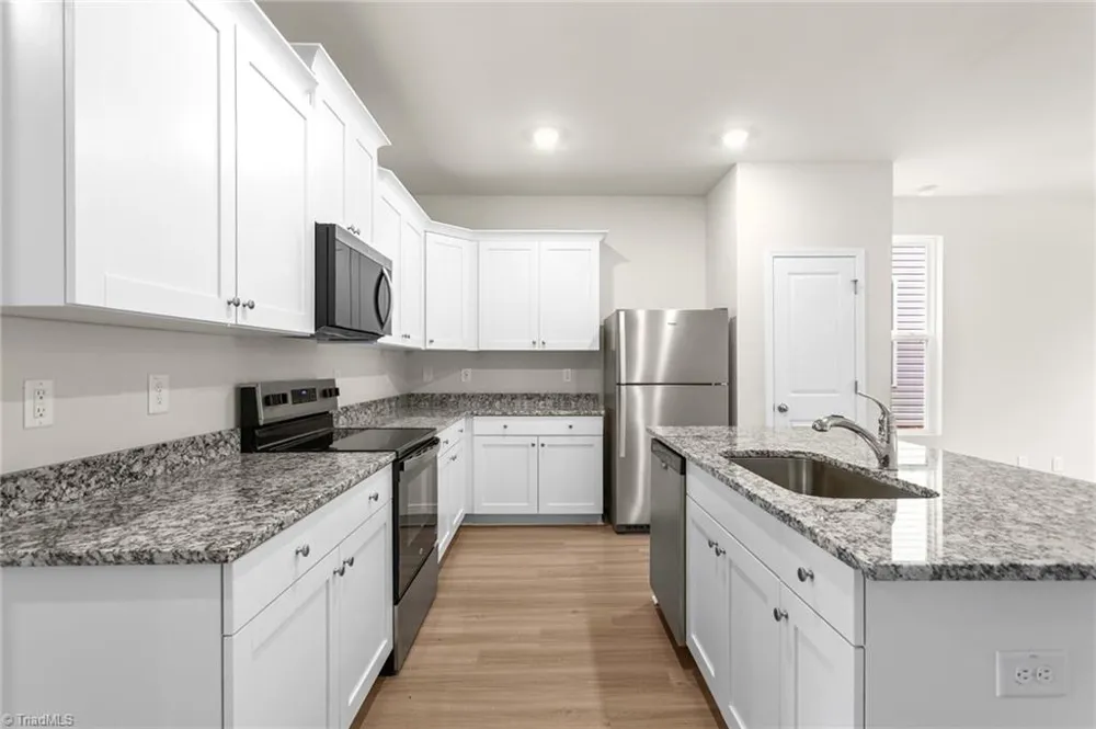 2124 Willow Glen Drive Graham, NC 27253