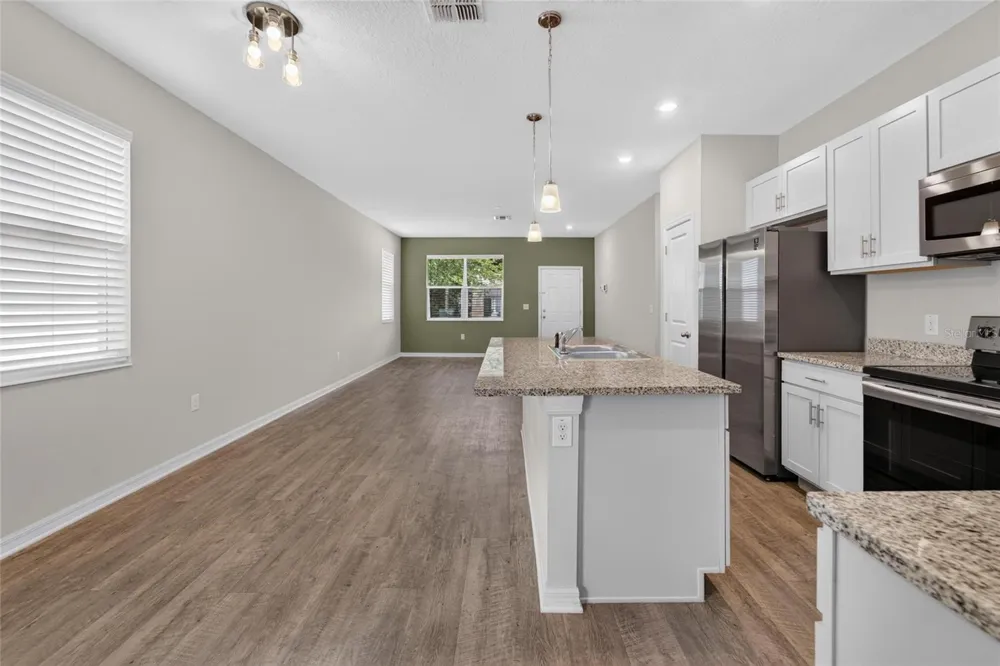 3507 E 10TH AVENUE Tampa, FL 33605