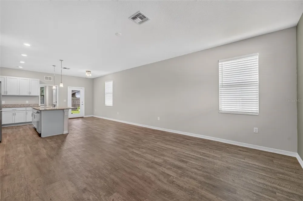 3507 E 10TH AVENUE Tampa, FL 33605