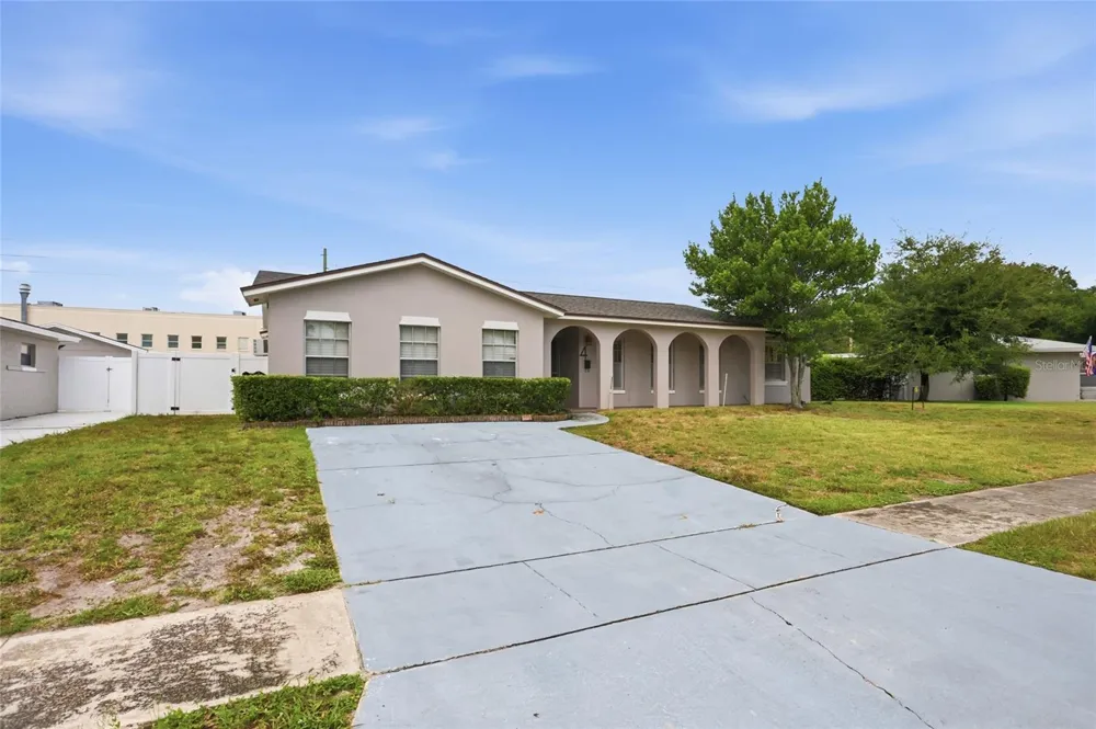 4 CARRIAGE HILL CIRCLE Casselberry, FL 32707