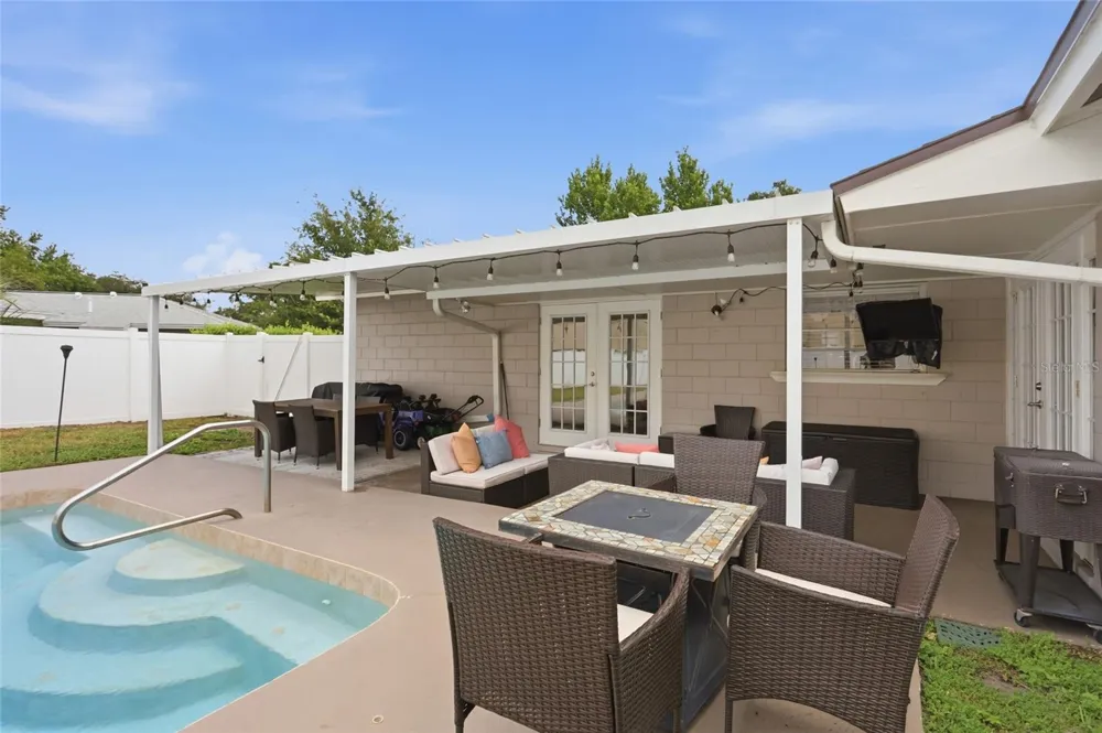4 CARRIAGE HILL CIRCLE Casselberry, FL 32707