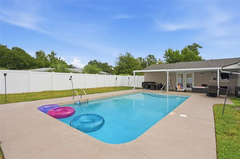 4 CARRIAGE HILL CIRCLE Casselberry, FL 32707