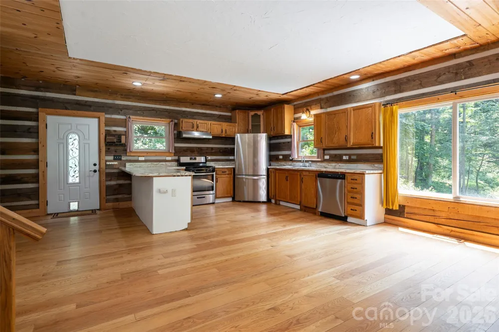 24 Gregory Hill Road Fairview, NC 28730