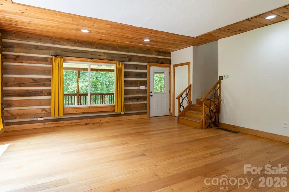 24 Gregory Hill Road Fairview, NC 28730
