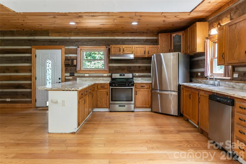 24 Gregory Hill Road Fairview, NC 28730