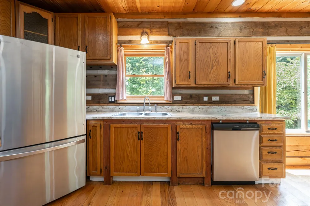 24 Gregory Hill Road Fairview, NC 28730