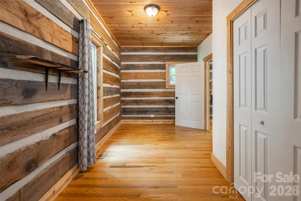 24 Gregory Hill Road Fairview, NC 28730