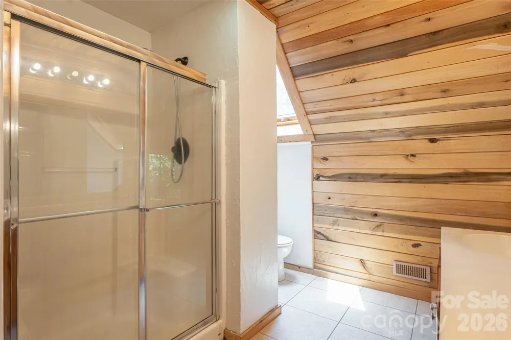 24 Gregory Hill Road Fairview, NC 28730