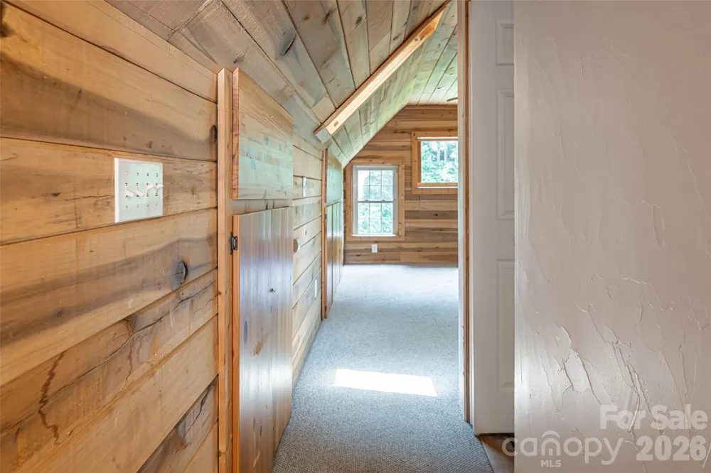 24 Gregory Hill Road Fairview, NC 28730