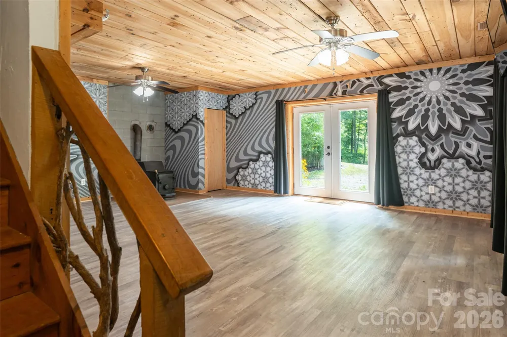 24 Gregory Hill Road Fairview, NC 28730