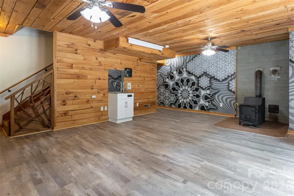 24 Gregory Hill Road Fairview, NC 28730