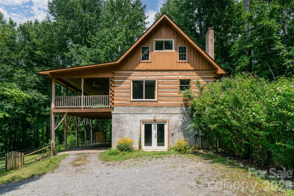 24 Gregory Hill Road Fairview, NC 28730
