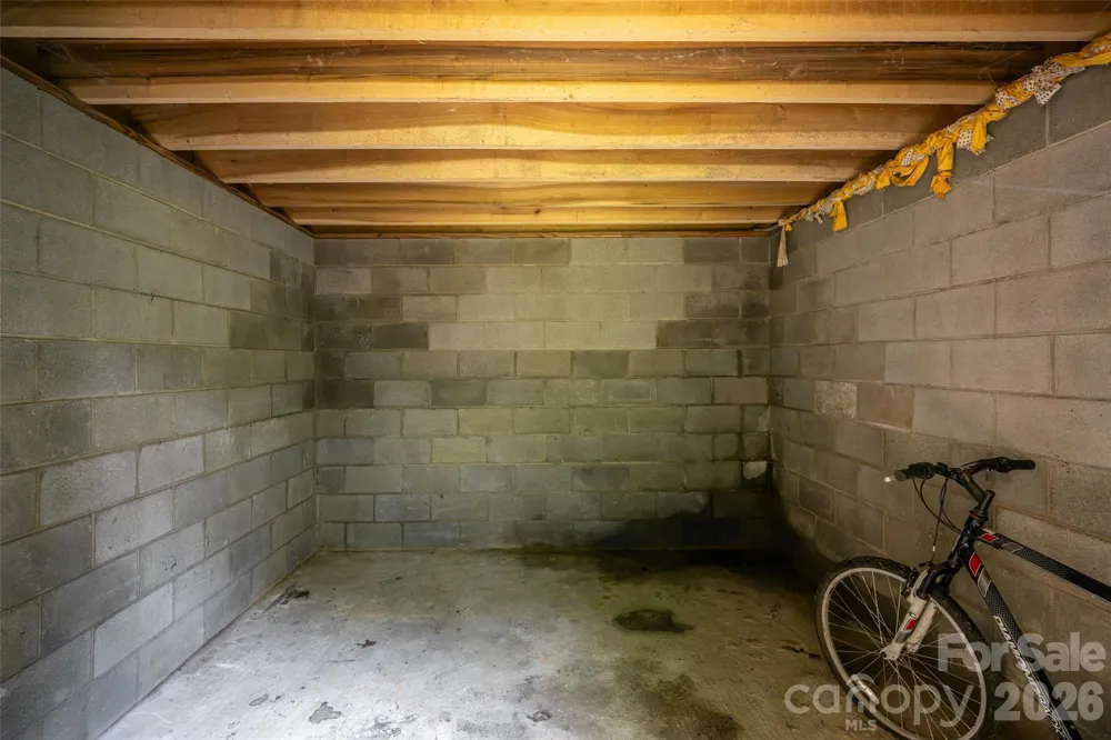 24 Gregory Hill Road Fairview, NC 28730