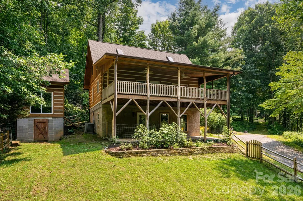 24 Gregory Hill Road Fairview, NC 28730