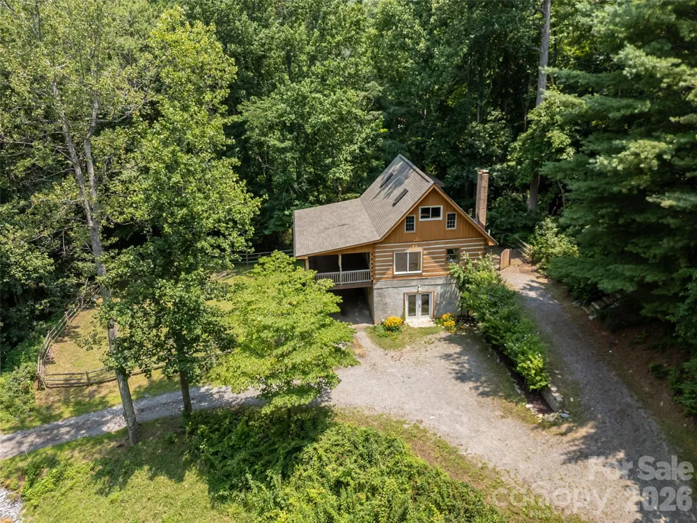 24 Gregory Hill Road Fairview, NC 28730