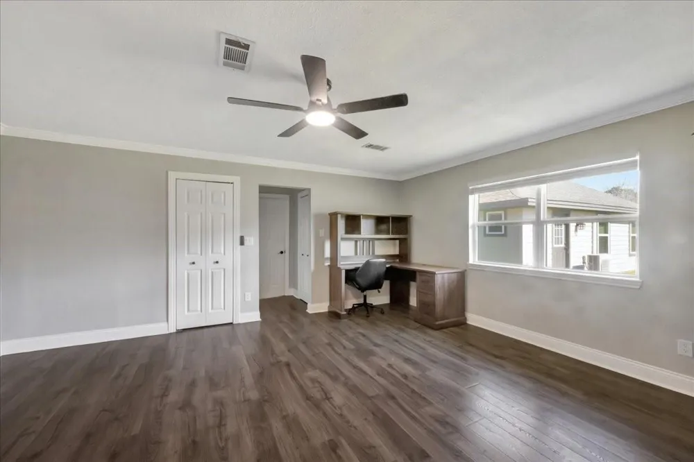 12335 2nd Street Santa Fe, TX 77539