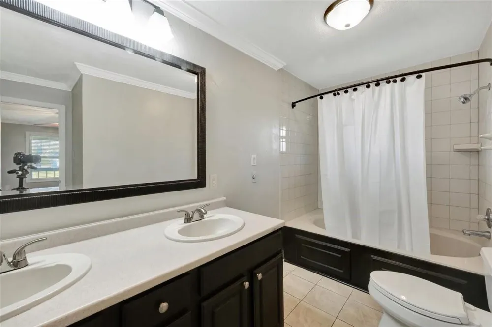 12335 2nd Street Santa Fe, TX 77539
