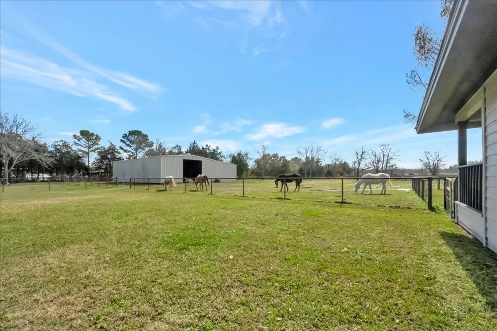 12335 2nd Street Santa Fe, TX 77539