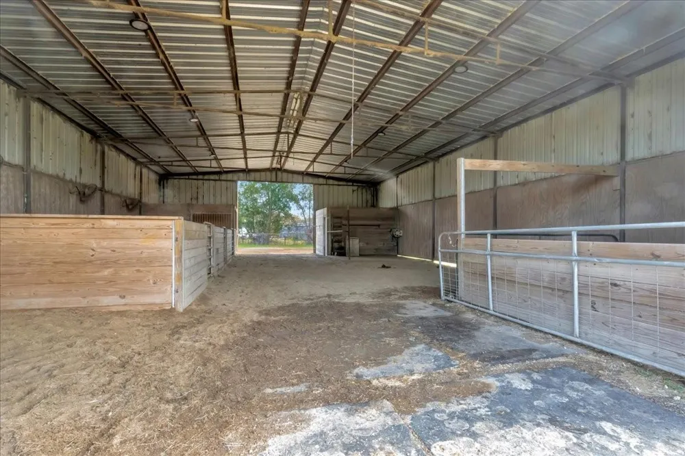 12335 2nd Street Santa Fe, TX 77539