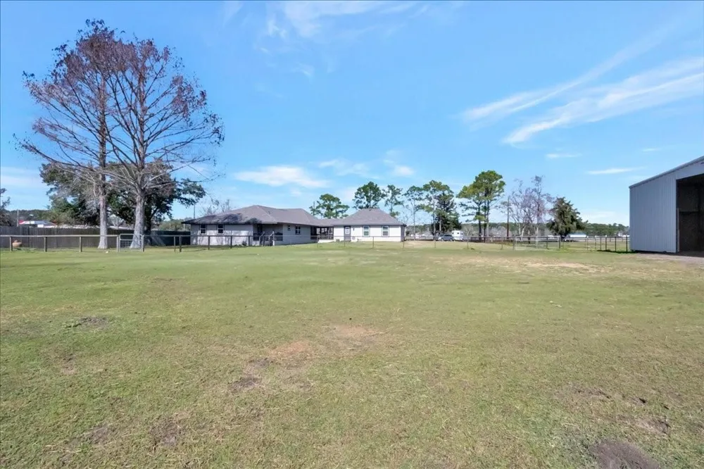 12335 2nd Street Santa Fe, TX 77539
