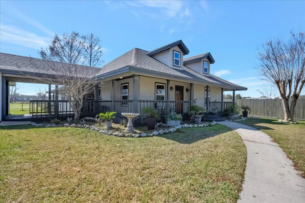 12335 2nd Street Santa Fe, TX 77539