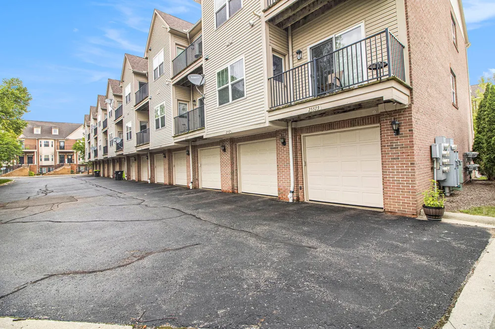 25575 Portico Lane Novi, MI 48375