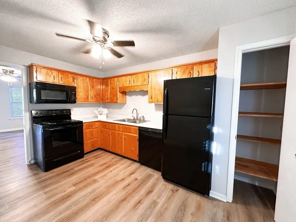 470 Martha Ln #H Clarksville, TN 37043