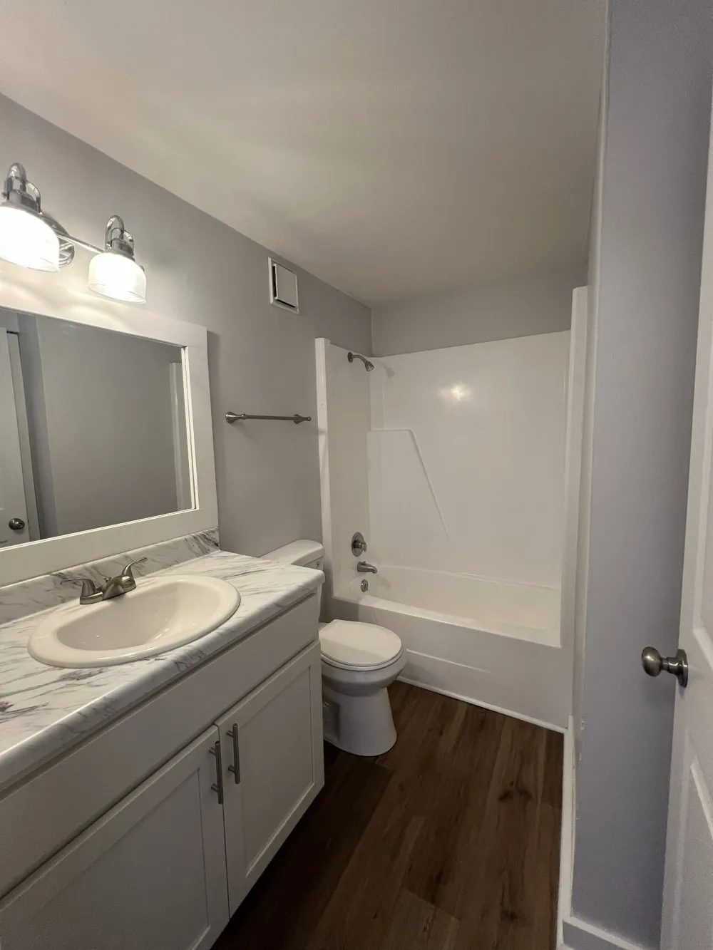 2421 Madison St #13 Clarksville, TN 37043