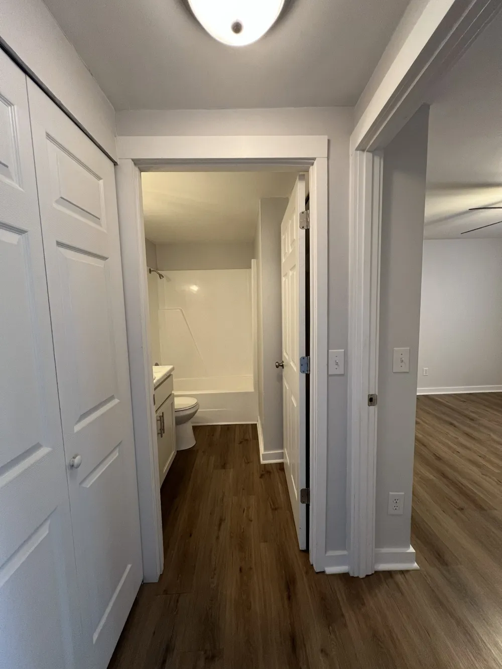 2421 Madison St #13 Clarksville, TN 37043