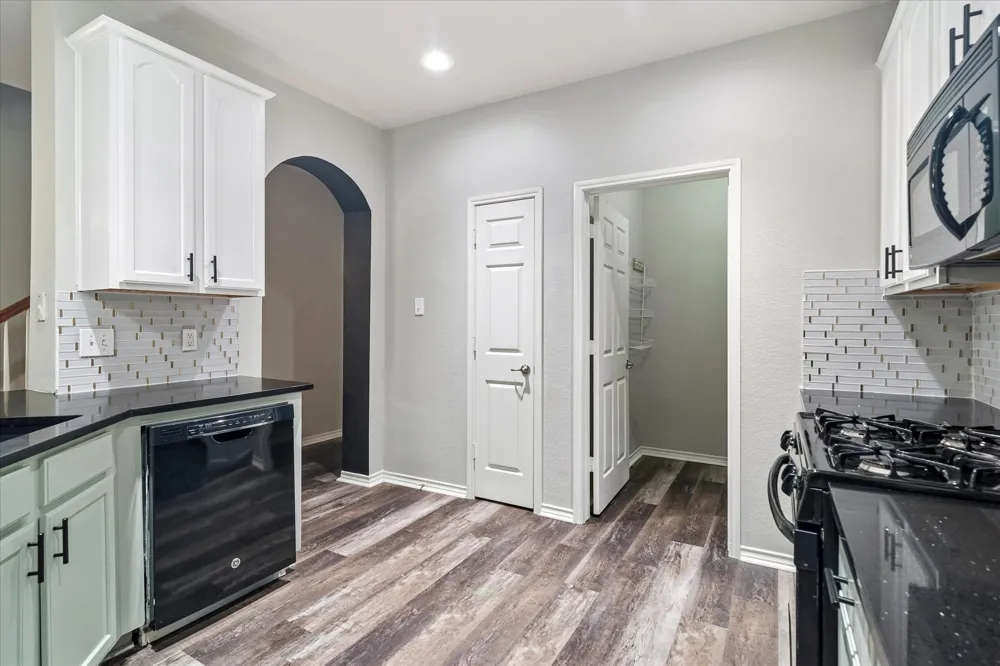 1145 King George Lane Savannah, TX 76227