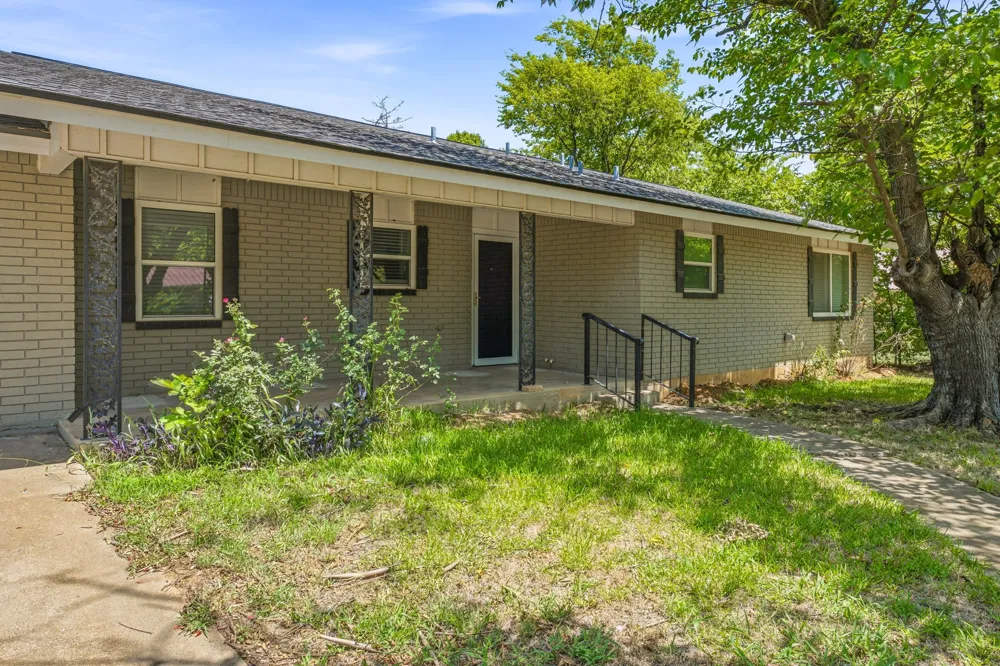1085 W Park Street Stephenville, TX 76401