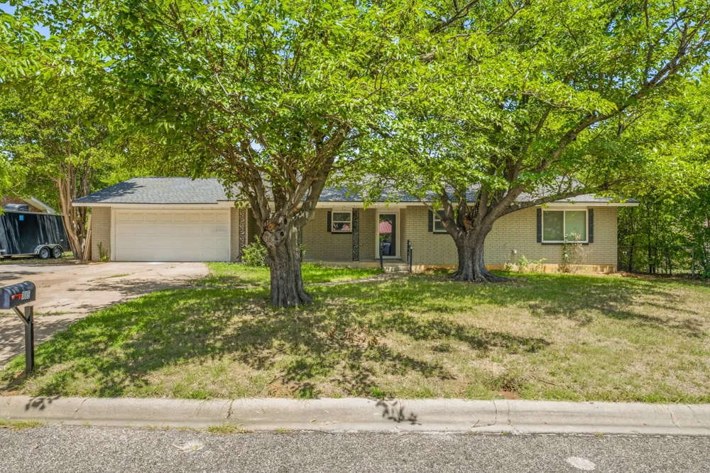 1085 W Park Street Stephenville, TX 76401