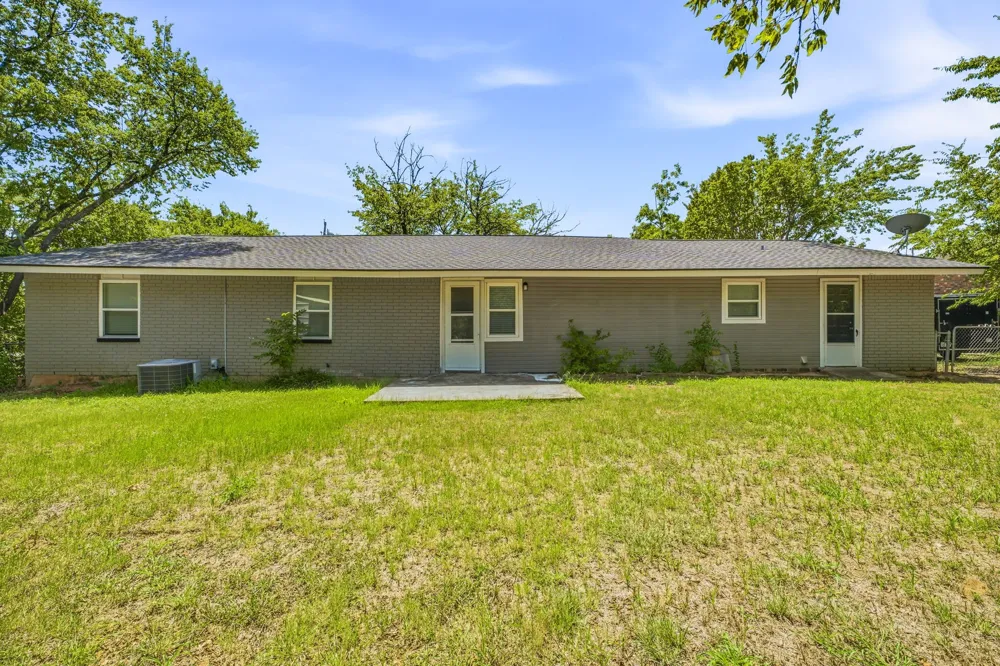 1085 W Park Street Stephenville, TX 76401