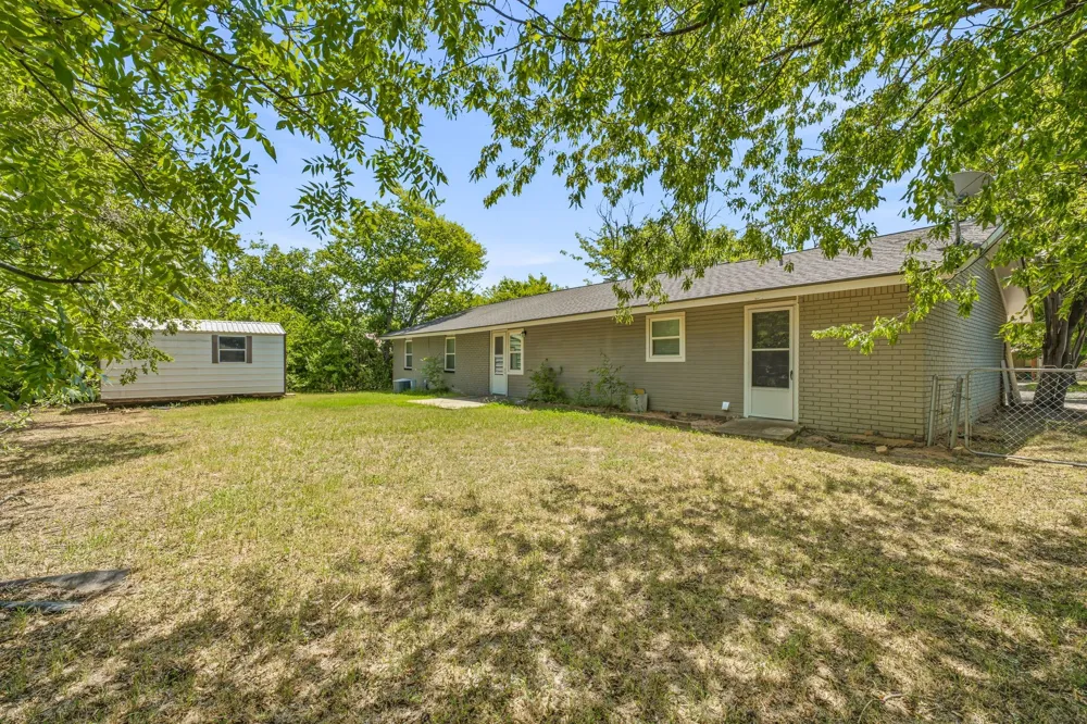 1085 W Park Street Stephenville, TX 76401