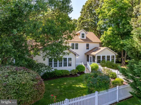 1 TALL OAKS COURT