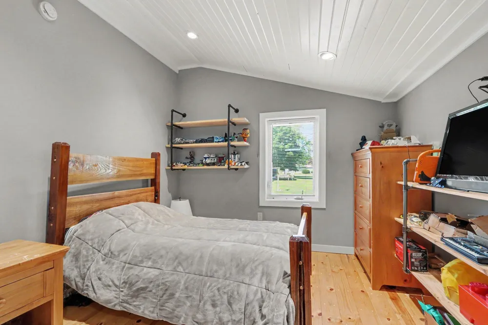 25490 Front Street Mattawan, MI 49071
