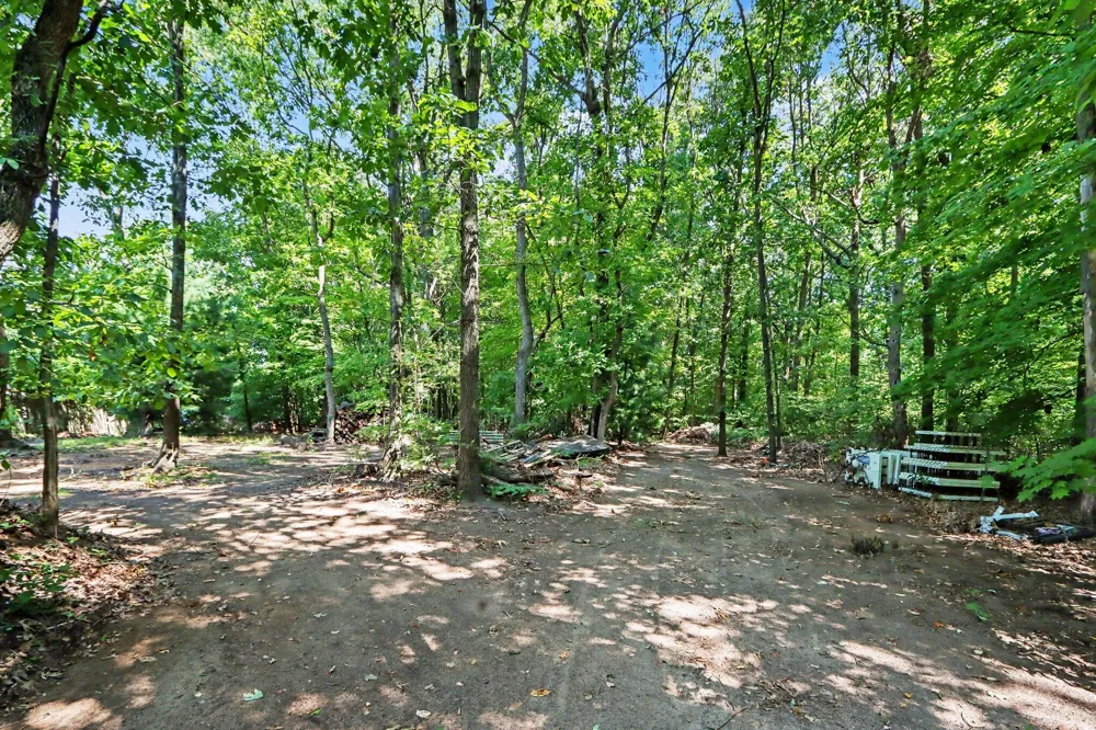 25490 Front Street Mattawan, MI 49071