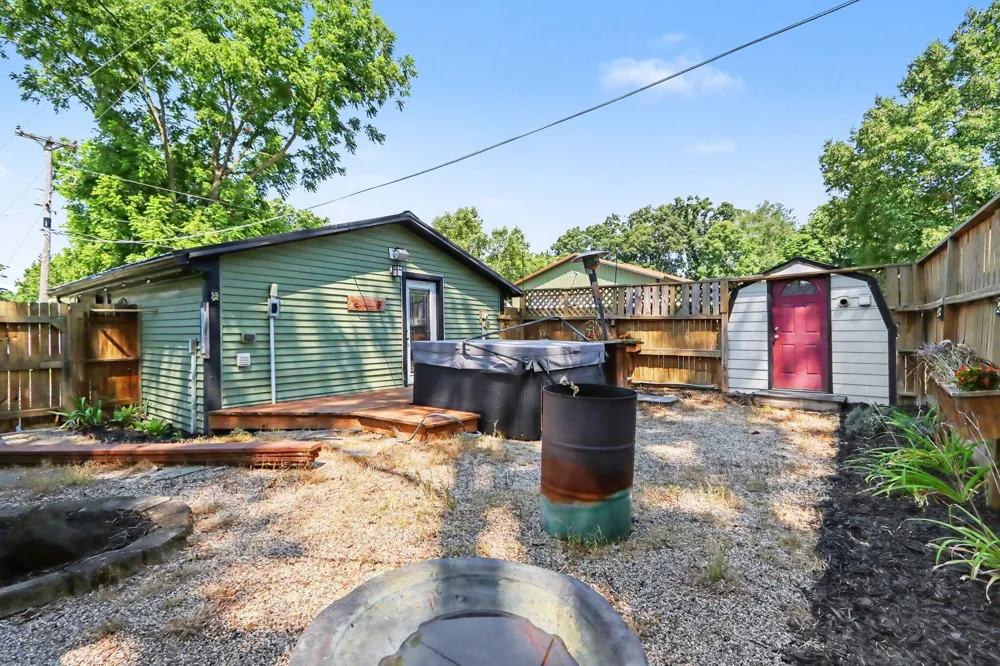 25490 Front Street Mattawan, MI 49071