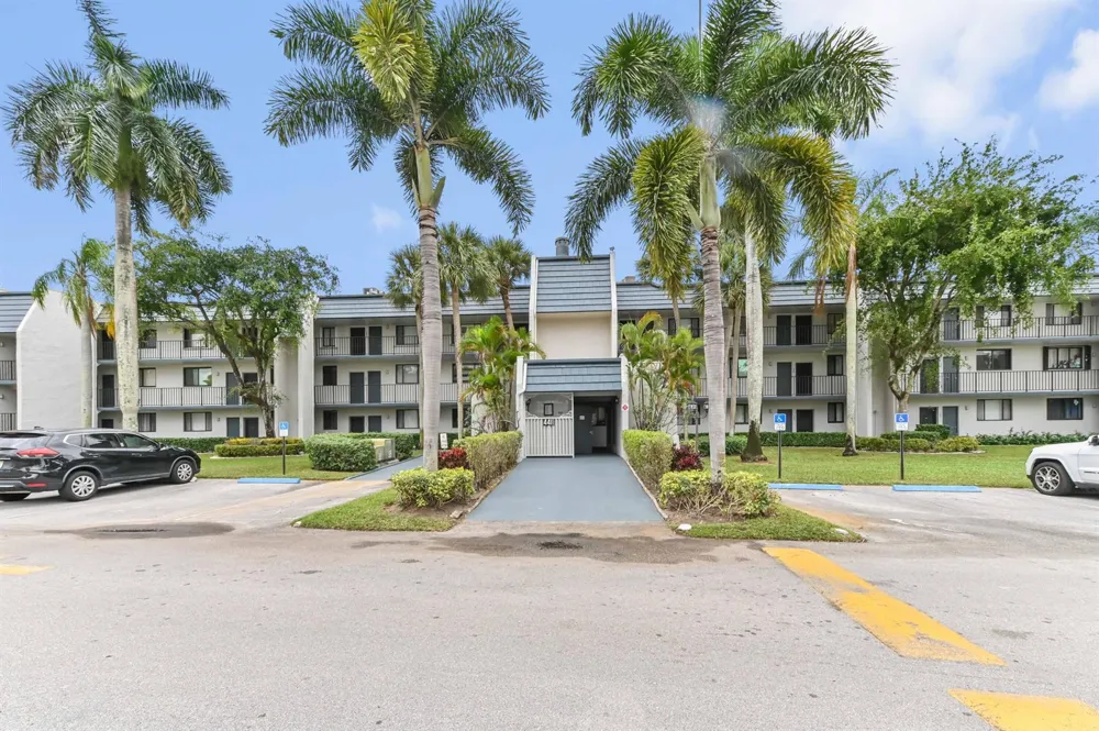 4411 Trevi Court ##105 Lake Worth, FL 33467