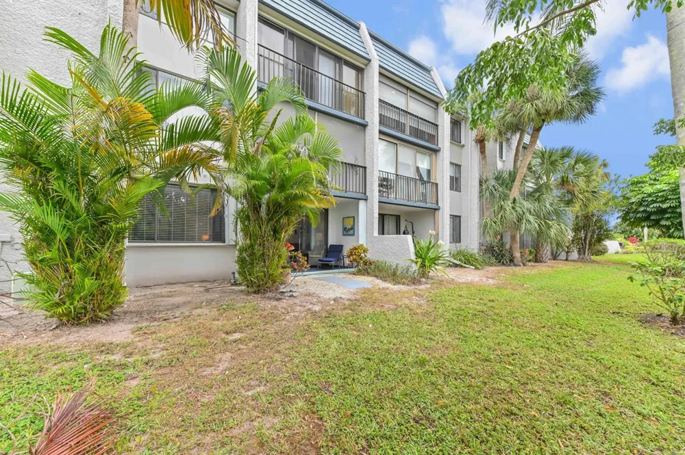 4411 Trevi Court ##105 Lake Worth, FL 33467